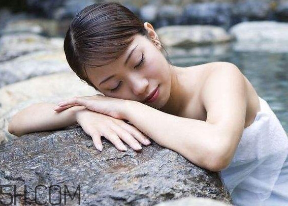 泡溫泉的溫度多少合適？為什么泡溫泉后那么累