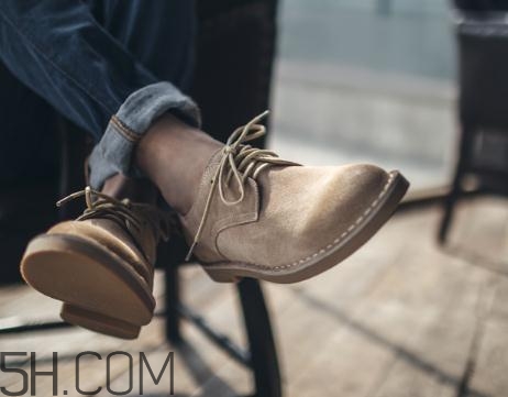 反絨皮鞋怎么清洗？反絨皮鞋可以用水洗嗎？