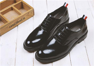 漆皮鞋不亮了怎么辦？漆皮鞋怎么擦亮？