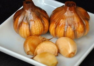 腌糖蒜發(fā)綠是怎么回事？老蒜能腌糖蒜嗎