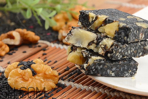 阿膠固元膏男人能吃嗎？阿膠固元膏一天吃多少