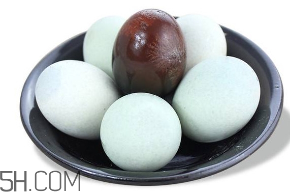 松花蛋為什么有松花？松花蛋是降火的嗎