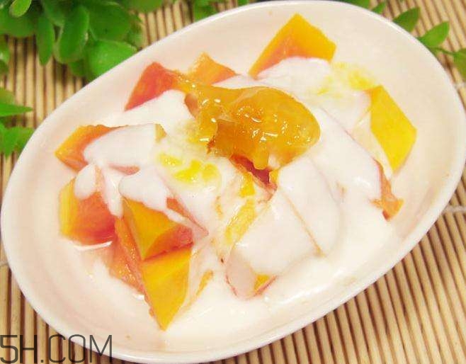 酸奶什么時(shí)候喝最好？睡前喝酸奶好還是牛奶好？