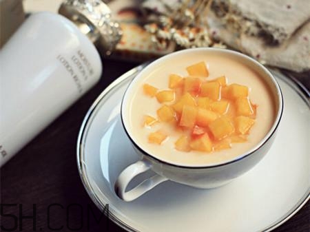 什么樣的人比較適合喝酸奶？酸奶喝多了會(huì)上火嗎？