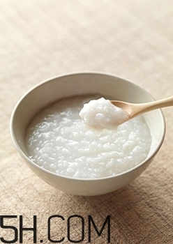 冬季老年人如何養(yǎng)生？老年人養(yǎng)生的注意事項(xiàng)是什么？