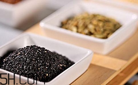 人為什么會掉發(fā)？怎么防止掉發(fā)？