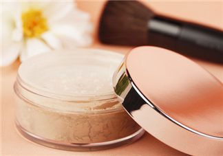 干性皮膚定妝用什么好？散粉排行榜前十名