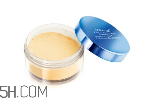 氣墊bb霜用什么定妝好？夏天用定妝粉的好處