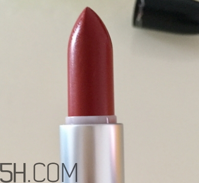 mac小辣椒干不干？mac小辣椒是滋潤還是啞光