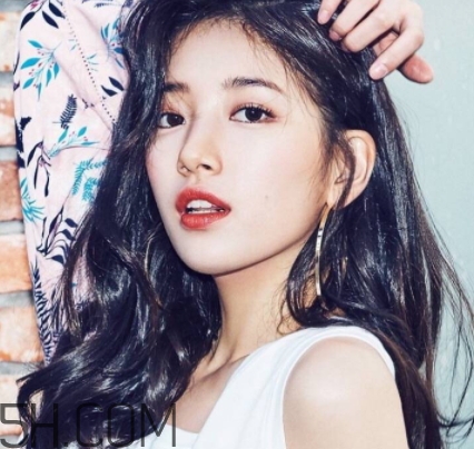 mac小辣椒適合黃皮嗎？mac小辣椒口紅顯白嗎？