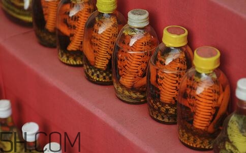 喝什么藥酒可以補腎壯陽？補腎壯陽藥酒什么時候喝好？