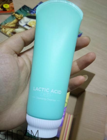 春紀(jì)洗面奶好用嗎？春紀(jì)潔面乳評(píng)測(cè)