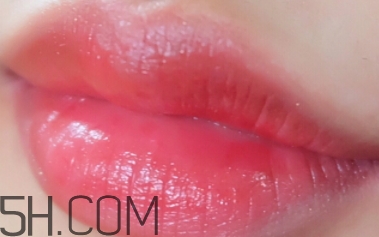 mac水紅色口紅好看嗎？mac水紅色試色