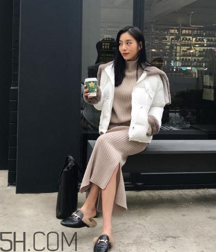 棉服配裙子好看嗎？棉衣配什么裙子好？