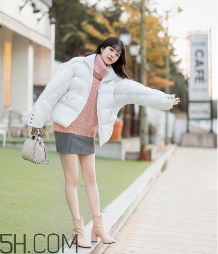 棉服配裙子好看嗎？棉衣配什么裙子好？