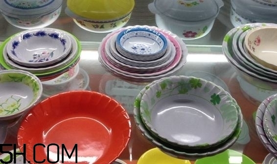 什么是仿瓷碗？仿瓷碗是塑料碗嗎？