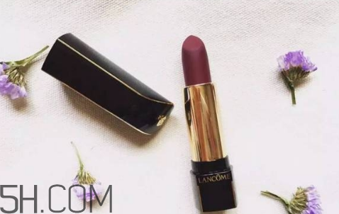 香奈兒絲絨口紅43適合黃皮嗎？香奈兒口紅哪個(gè)色最火？