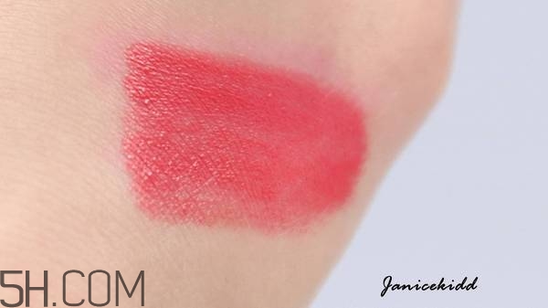 紀(jì)梵希禁忌之吻哪個顏色好看？紀(jì)梵希熱門口紅色號試色推薦