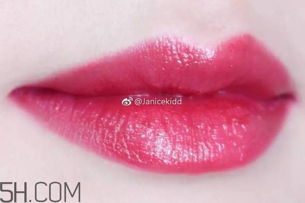 紀(jì)梵希新版禁忌之吻有哪些色號？紀(jì)梵希禁忌之吻霓虹唇膏試色
