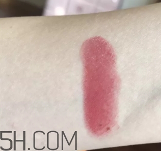 bobbi brown精油唇膏14號claret適合黃皮嗎？