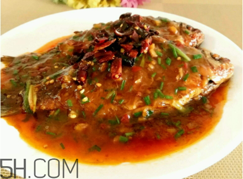 鯽魚的熱量是多少 鯽魚熱量高嗎 鯽魚的熱量是多少 鯽魚熱量高嗎