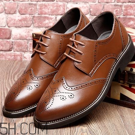 皮鞋掉皮了如何補(bǔ)救？皮鞋掉漆怎么修補(bǔ)？