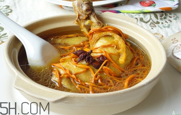 熟地黃與生地黃有什么區(qū)別？熟地黃有什么做法？