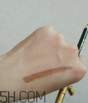 歐蒙睫毛膏和火烈鳥哪個好?歐蒙睫毛膏好用嗎？