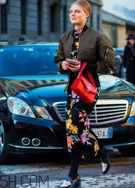 冬天穿裙子怎么搭配？冬天穿裙子搭配圖