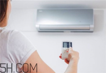 冬天用哪種類型的空調(diào)比較好？冬天用吸頂式空調(diào)好嗎？