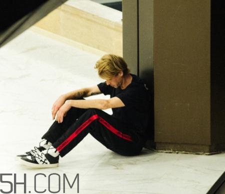 km20與off white聯(lián)名系列發(fā)售時間_在哪買？