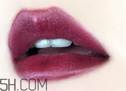 burberry牛血色適合黃皮嗎？burberry巴寶莉牛血色多少錢