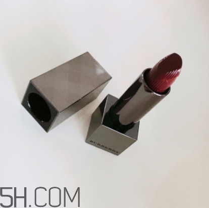 burberry97口紅多少錢？burberry巴寶莉97號(hào)牛血色專柜價(jià)