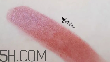 burberry口紅97和93哪個(gè)好看？burberry巴寶莉97和93對(duì)比