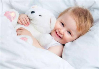 冬天空調(diào)開多少度比較適合嬰兒？嬰兒發(fā)燒可以開空調(diào)嗎？