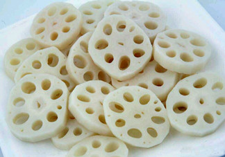 鐵鍋炒藕發(fā)黑了能吃嗎？為什么不能用鐵鍋炒藕？