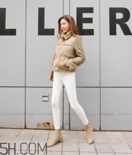 米色羽絨服怎么搭配？米色羽絨服搭配圖片