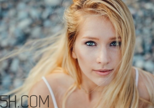 手大拇指下面肌肉疼是怎么回事？拇指下面肌肉疼怎么辦？