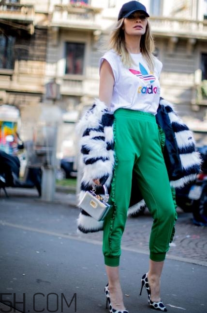 冬天運動褲配什么鞋子？冬天穿運動褲怎樣搭配鞋子？