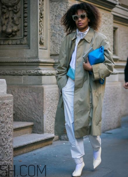 冬天運(yùn)動(dòng)褲配什么上衣？冬天穿運(yùn)動(dòng)褲怎么搭配？