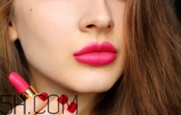 玫紅色口紅適合什么膚色？玫紅色口紅適合黃皮嗎？
