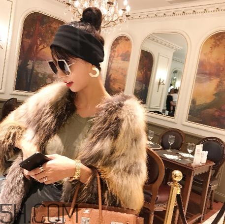 皮草會(huì)掉色嗎？皮草掉色了怎么修復(fù)？