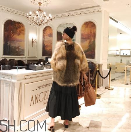 皮草會(huì)掉色嗎？皮草掉色了怎么修復(fù)？