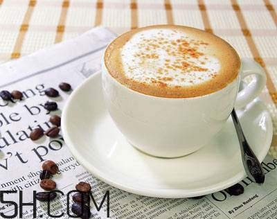 牛奶和咖啡可以混在一起喝嗎？怎么混合牛奶和咖啡？