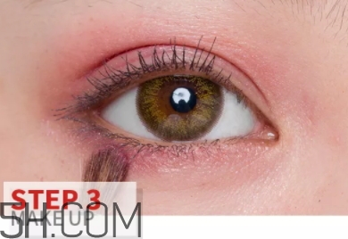 玫紅色口紅配什么眼影？玫紅色口紅眼影顏色搭配