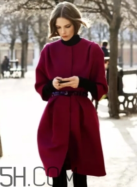 勃艮第紅怎么搭配？勃艮第色搭配什么顏色好看？