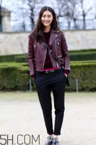 勃艮第紅怎么搭配？勃艮第色搭配什么顏色好看？