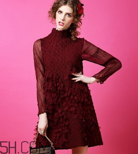 勃艮第紅怎么搭配？勃艮第色搭配什么顏色好看？