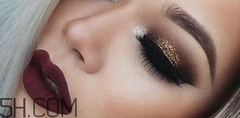 勃艮第紅口紅是什么顏色？勃艮第酒紅口紅試色