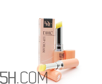 冬季如何選擇潤唇膏？天天涂唇膏的壞處